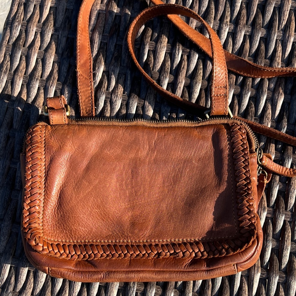 Elegant Brown Leather Crossbody Bag